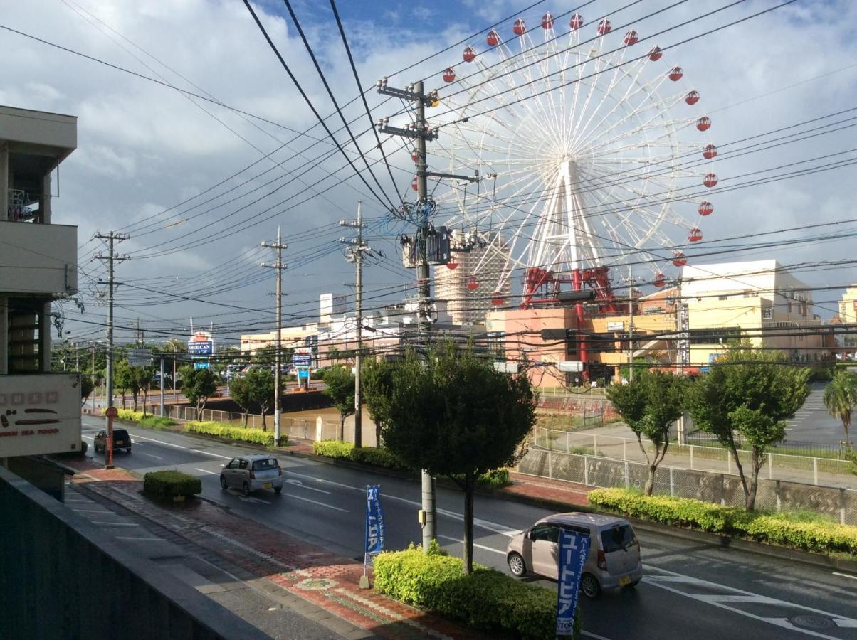 Utopia Mihama Чатан Екстериор снимка