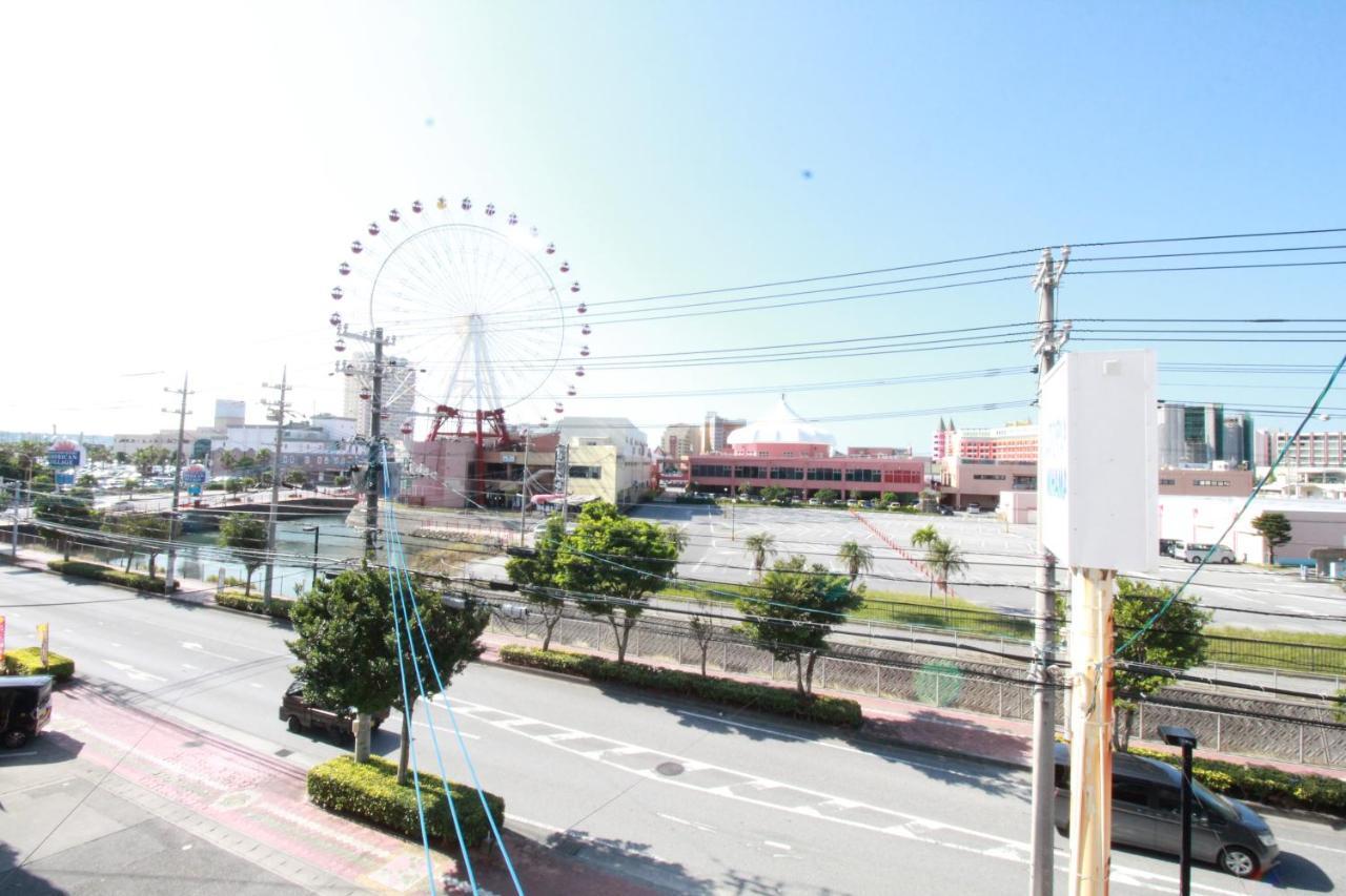 Utopia Mihama Чатан Екстериор снимка