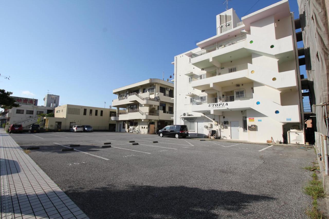 Utopia Mihama Чатан Екстериор снимка