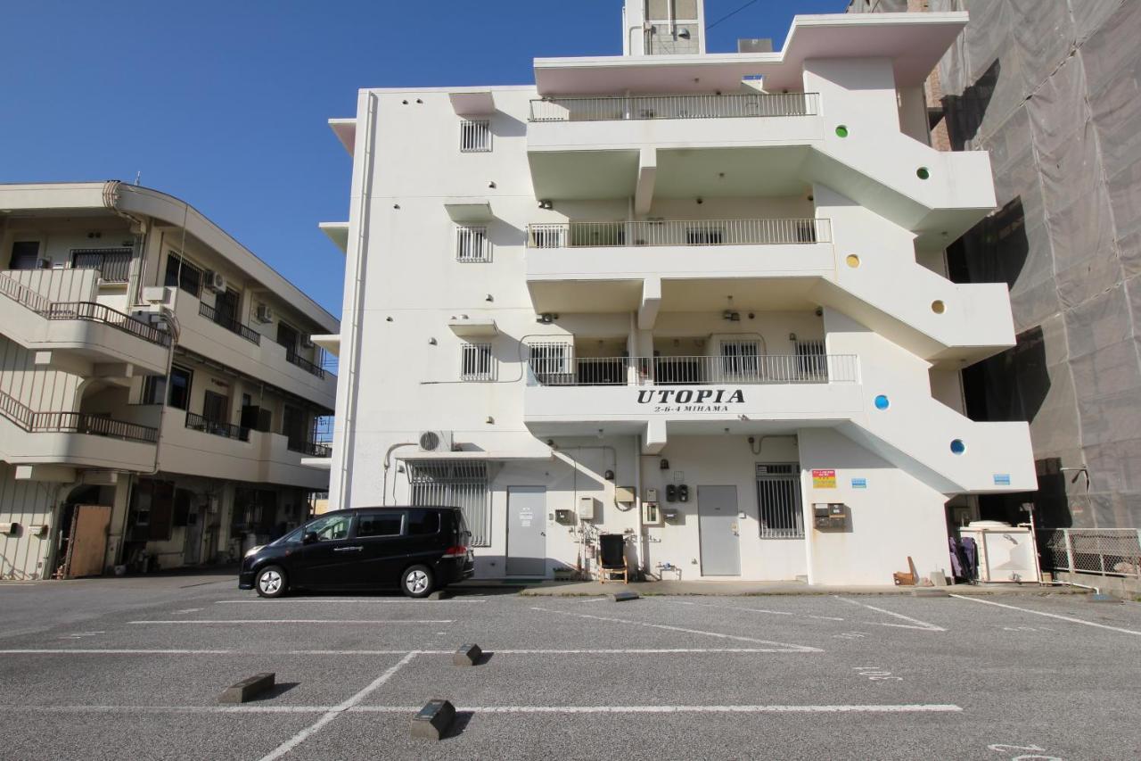 Utopia Mihama Чатан Екстериор снимка
